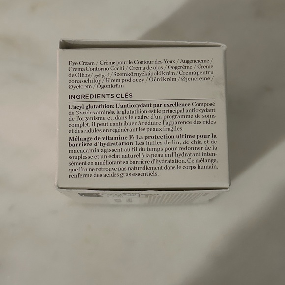 NIB | Perricone MD Essential Fx Smoothing & Brightening Under-Eye Cream - Picture 5 of 8